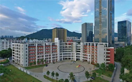 准大学生 你要读的大学有多大 这所学校竟然要搭公交去上课 刷新你认知