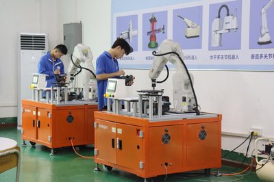 一技在手,一生无忧!珠海这所技工学校开启职教周活动