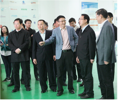 市长、书记亲临南方IT学院，送上特礼关怀与鼓励