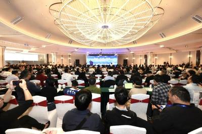 珠海发布国内首个职教领域垂直大模型“知行大先生”，AI赋能职业教育开启新篇章